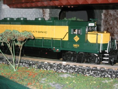 GP35 in Housatonic RR Livery